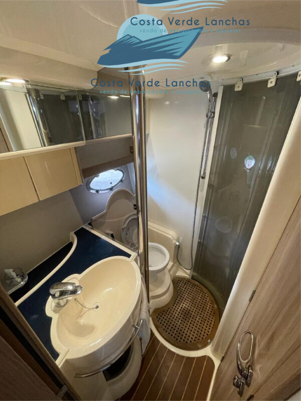 Lancha Fairline 37 Targa - Image 14