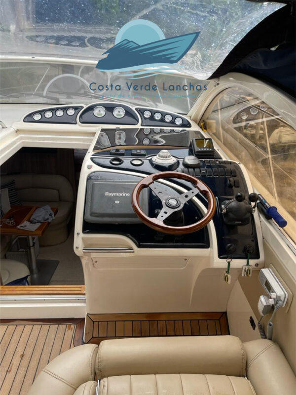 Lancha Fairline 37 Targa - Image 5