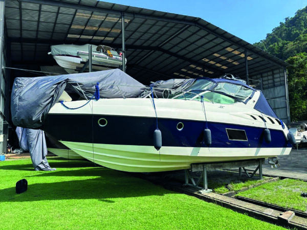 Lancha Phantom Schaefer 36,5 pés - Ano 2014