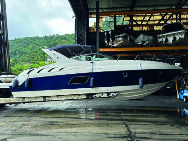 Lancha Phantom Schaefer 36,5 pés - Ano 2014 - Imagem 3