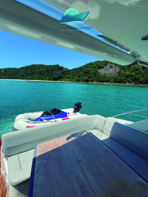 Lancha Beneteau Gran Turismo 38 pés Hardtop – Ano 2012 - Imagem 5